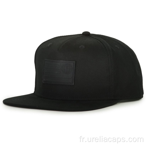 Casquette Snapback de laine avec badge en caoutchouc